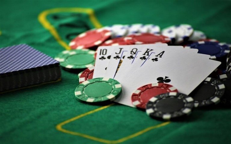 Khám phá bí quyết nhớ bài Tiến Lên từ cao thủ tại Kubet